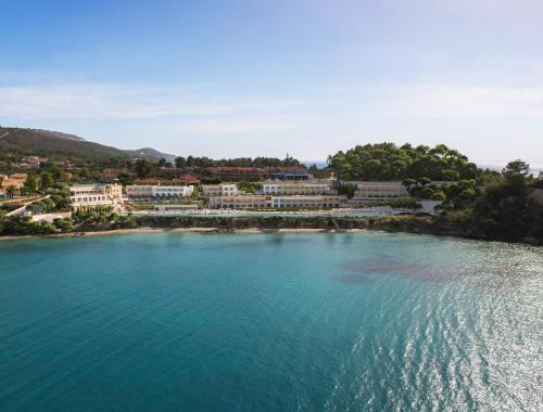 Kalfayan Render Frontal Aerial Pst Cam09 5k B 1